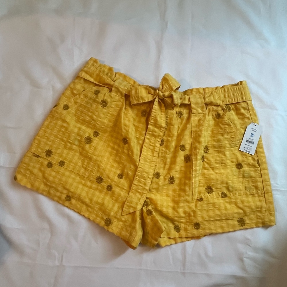 NWT yellow flowy soft shorts